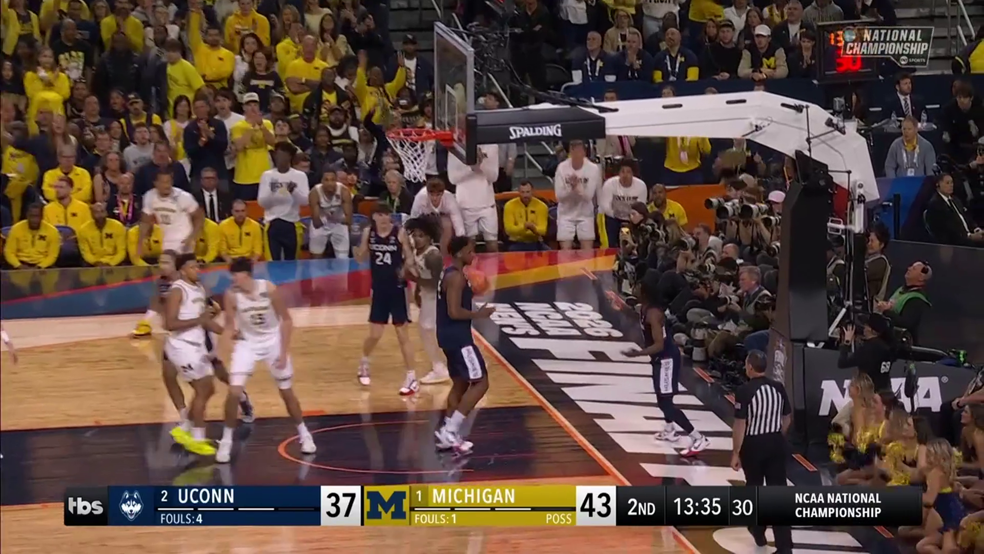 Michigan Wolverines vs. Connecticut Huskies: Game Highlights